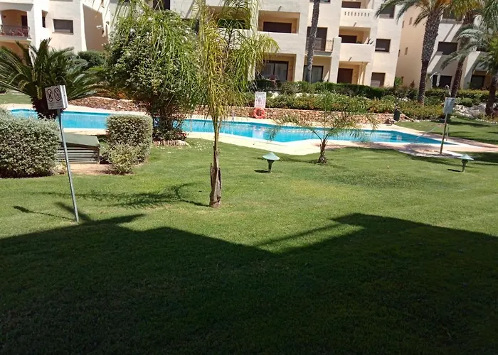 Bevs Ground Floor Roda Golf Apartment!
