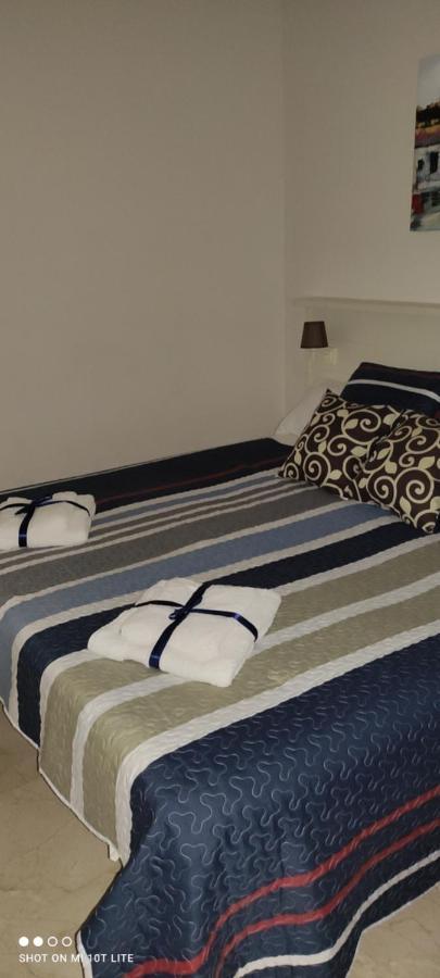 Bevs Ground Floor Roda Golf Apartment! *